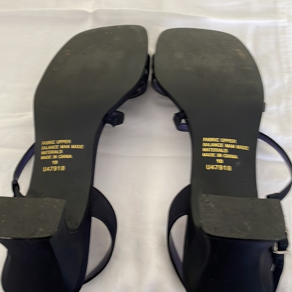 Strappy dress shoes. Unlisted. Size 10M. Navy blue. Excellent condition. - Picture 5 of 6